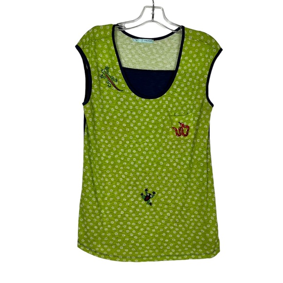 Maurice’s Green Daisy Top with a Lizard, Snake, and Frogs - Picture 2 of 10